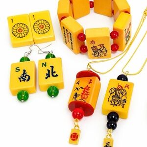 Elegant Vintage Bakelite Mahjong Tile Jewelry Set